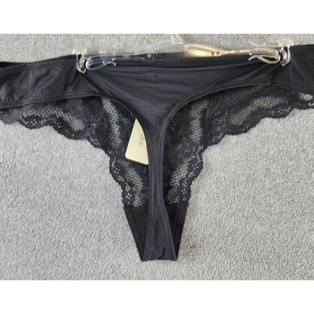 Skarlett Blue Impress Thong Women's Large Black Lace Elastic Waist Pull On